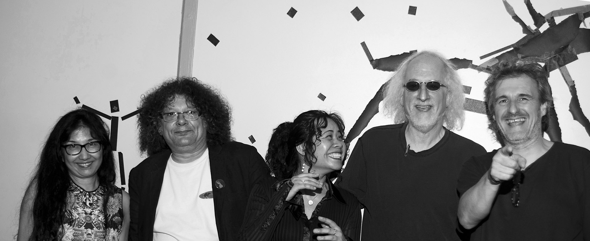 Grande image HUMEURS EAST-WEST COLLECTIVE