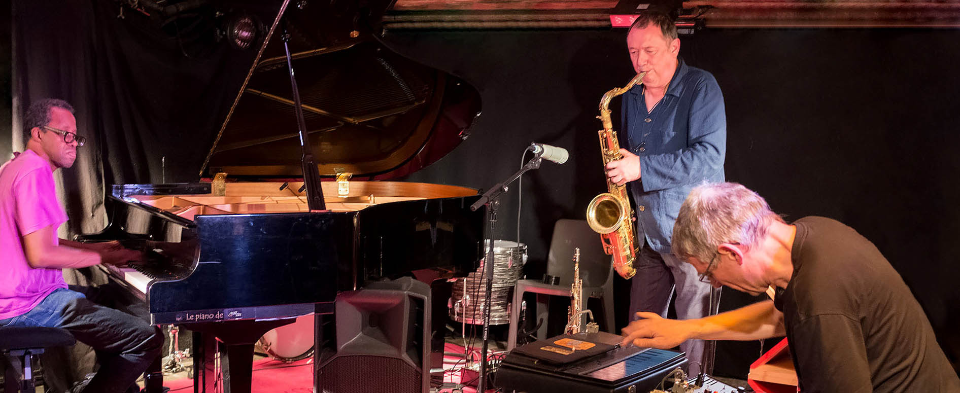 Grande image THE CLAWED STONE MATTHEW SHIPP, JOHN BUTCHER, THOMAS LEHN